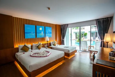 Deluxe Double Room with Pool Access — Phi Phi Harbour View Hotel