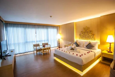 Junior Suite with Outdoor Hot Tub — Phi Phi Harbour View Hotel