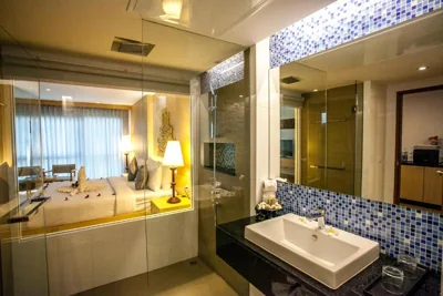 Executive Suite with Outdoor Hot Tub — Phi Phi Harbour View Hotel